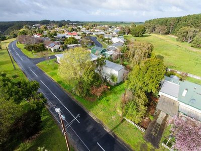 24 Dry Creek Road , Donovans