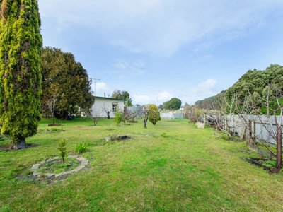 24 Dry Creek Road , Donovans