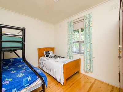 24 Dry Creek Road , Donovans