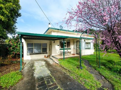 24 Dry Creek Road , Donovans