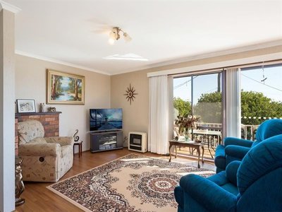 17 Attunga St, Dalmeny
