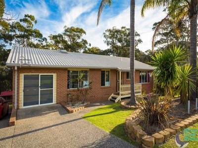43 Hillcrest Ave, North Narooma
