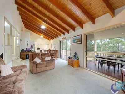 43 Hillcrest Ave, North Narooma