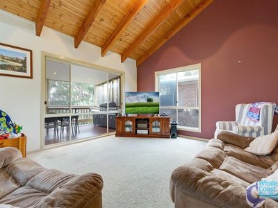 43 Hillcrest Ave, North Narooma