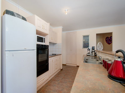 24 Yahl Main Road, Yahl