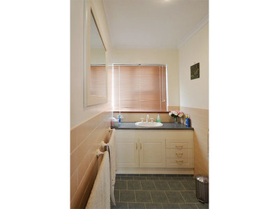 79 Billing Road, Worrolong