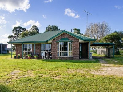 583 Caroline Road, Glenburnie