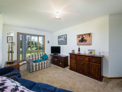583 Caroline Road, Glenburnie