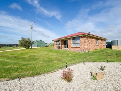 33918 Princes Highway, Compton