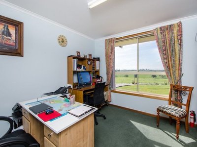 33918 Princes Highway, Compton
