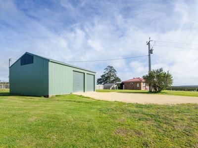33918 Princes Highway, Compton