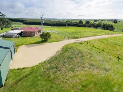 33918 Princes Highway, Compton