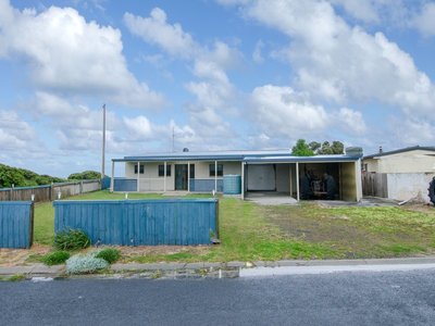 16 Ashby Drive, Nene Valley