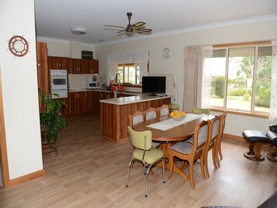 261 Kennedy Avenue, Worrolong