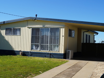 33 Bradford Road, Shepparton