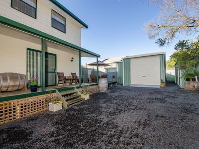 11 Millard Street, Donovans