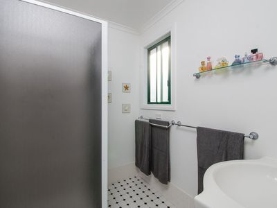 11 Millard Street, Donovans
