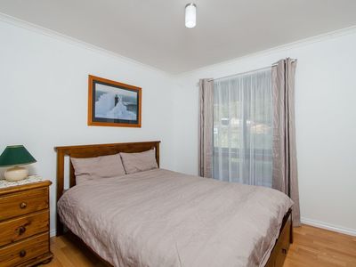 11 Millard Street, Donovans