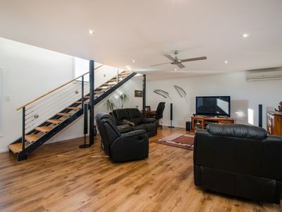 11 Millard Street, Donovans