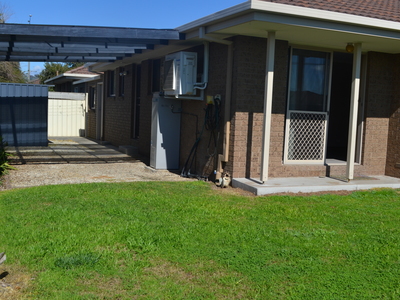 1 / 1 Lachlan Court, Wodonga