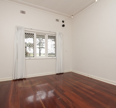95 Lake Monger Drive, Wembley