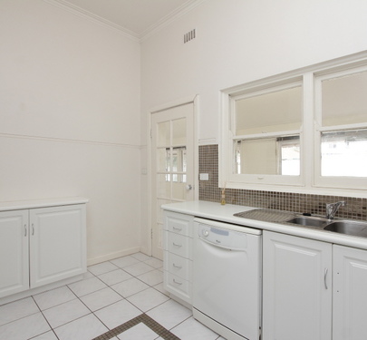 95 Lake Monger Drive, Wembley