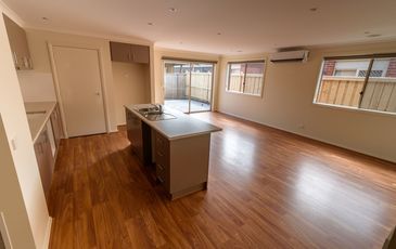 9 Heathcote Grove, Officer