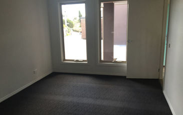 2 / 12 Horner Street, Beaconsfield