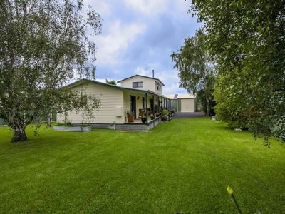 11 Millard Street, Donovans