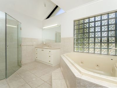8-10 Glenmont Crescent, Mount Gambier