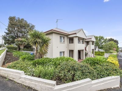 84 Bay Road, Mount Gambier