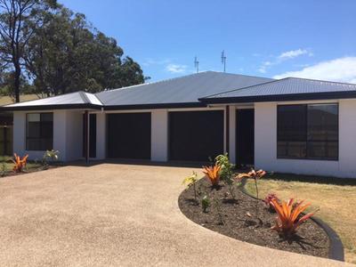 2 / 14 Lillee Court, Urangan