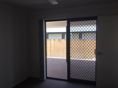 2 / 14 Lillee Court, Urangan