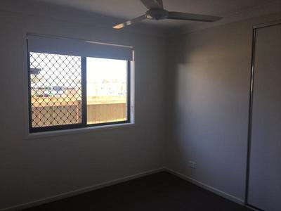 2 / 14 Lillee Court, Urangan