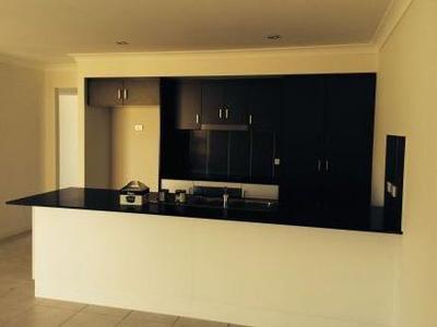 7 Lorberg Court, Branyan