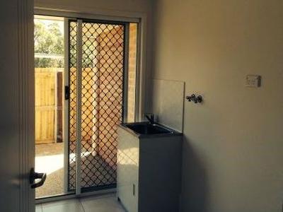 7 Lorberg Court, Branyan