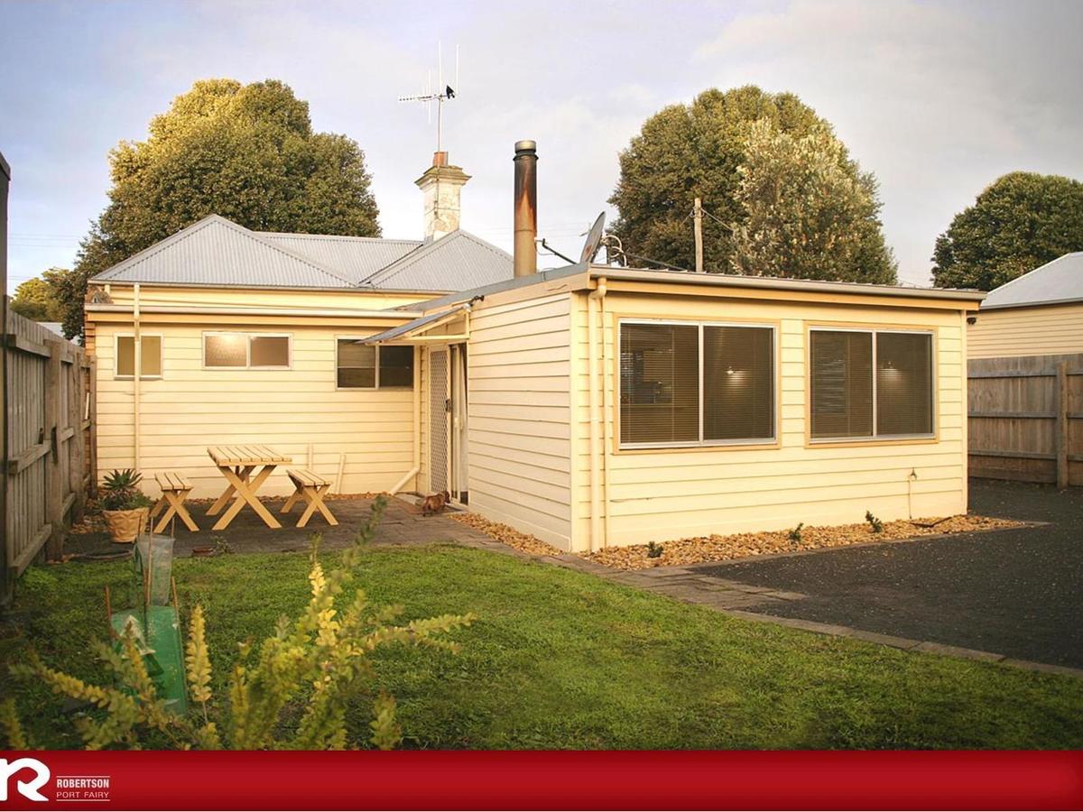 8 Wishart Street, Port Fairy Robertson Port Fairy