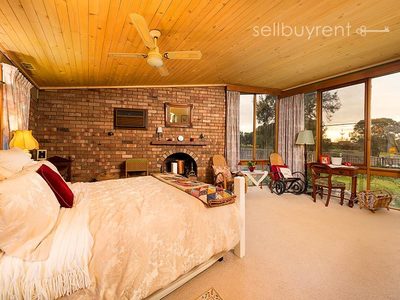 6 BUNTZ COURT, Wodonga