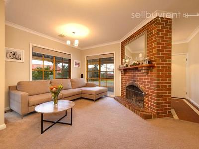 13 MCCULLOCH CRESCENT, Wodonga