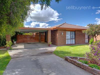 3 GARNET CIRCUIT, Wodonga