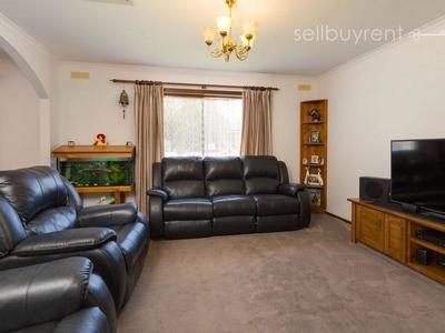 3 GARNET CIRCUIT, Wodonga