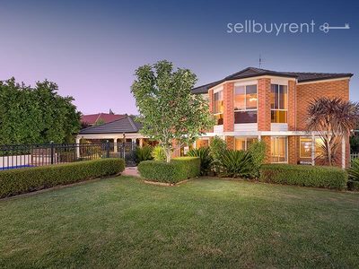 17 AVONDALE DRIVE, Wodonga