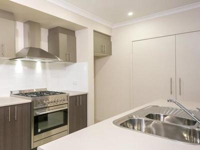 515 Hovell Street , Albury
