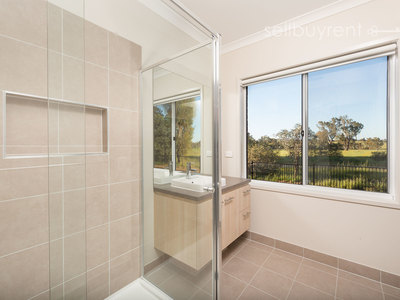 22 BARNETT AVENUE, Thurgoona