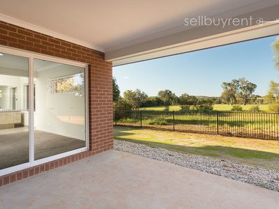22 BARNETT AVENUE, Thurgoona