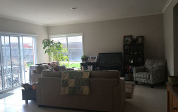 6 Nature Avenue, Officer