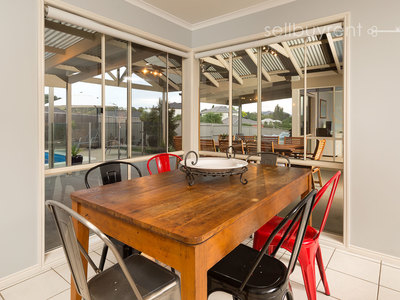 16 WHERNSIDE DRIVE, Wodonga
