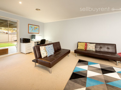 16 WHERNSIDE DRIVE, Wodonga