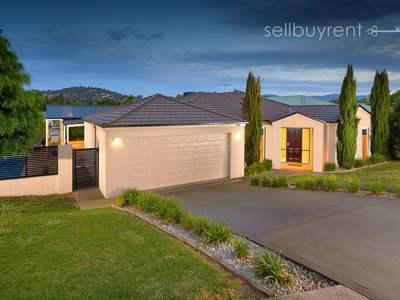 16 WHERNSIDE DRIVE, Wodonga