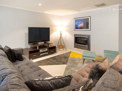 16 WHERNSIDE DRIVE, Wodonga